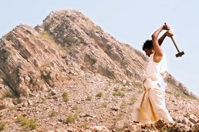 'Manjhi' review: Flawed, but Nawazuddin Siddiqui's unforgettable performance makes it an inspiring biopic