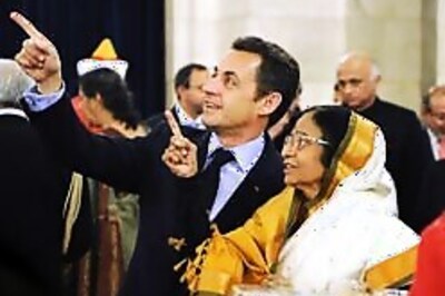 In Pics: Sarko's French kiss to India