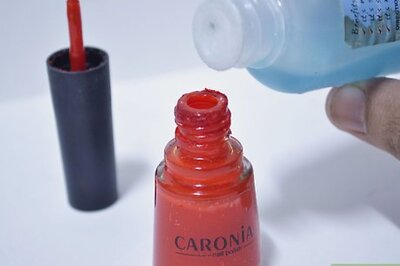 How to Reuse an Old Bottle of Nail Polish