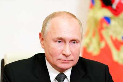 Russia's Vladimir Putin Hails Multiple Launch Test of Hypersonic Missile