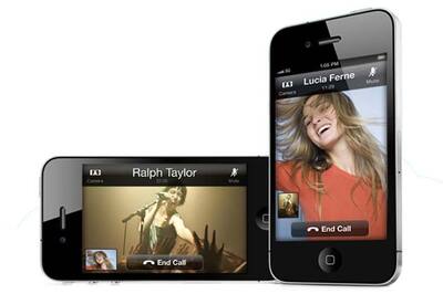 Skype adds Wi-Fi, 3G video calling to iPhone app
