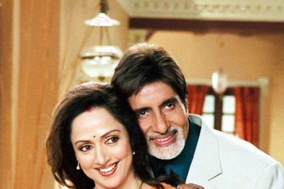 Hema Malini Recollects Working with Amitabh Bachchan, Says She Doesn't Find Any Change in Him