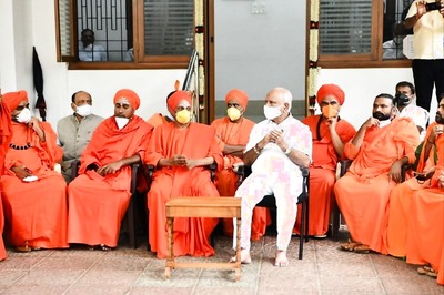 Saffron-Clad Seers, Congress Lingayat Leaders Rush to Save Karnataka CM BS Yediyurappa