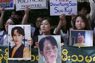 Suu Kyi begins trial, EU threatens sanctions