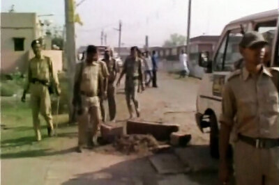 West Bengal polls: CPI-M agent beaten up, bombs recovered near polling booth