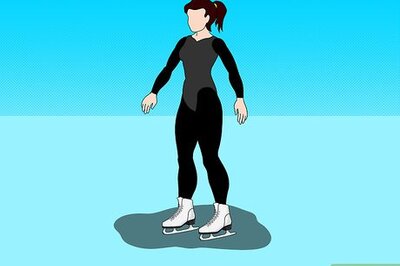 How to Do Backwards Crossovers on Ice