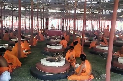 Hindu Group Begins 9-day Mahayagya to Reduce Pollution, Will Burn 500 Quintals of Wood