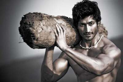 Vidyut Jamwal to model designer towel at IRFW