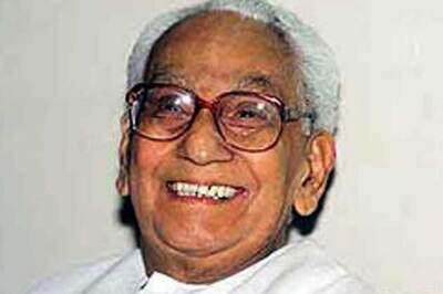 Karunakaran out of ventilator support