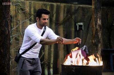 'Bigg Boss 8', Day 4: Inmates nominate Sukirti Kandpal, Sonali Raut, Natasa Stankovic for eviction; burn their photographs