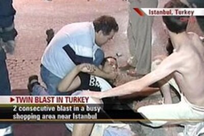 Bombs strike Istanbul neighborhood, 16 killed