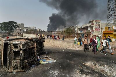 Death Toll in Northeast Delhi Violence Rises to 27; Police Say 106 Arrests Made So Far, 18 FIRs Filed