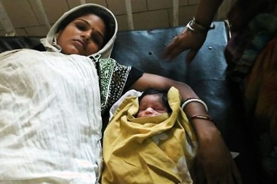 Woman Gives Birth in a PCR Van in Delhi; Mother and Baby Safe