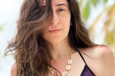 Karisma Kapoor Reminds Age Is Just a Number with Her Latest Sexy Pic, Says 'I Sea You'