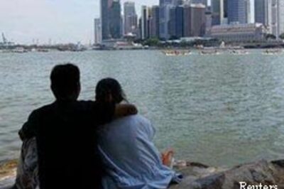 Mumbai couples held for 'indecency'