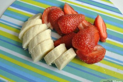 How to Make a Strawberry Banana Milkshake