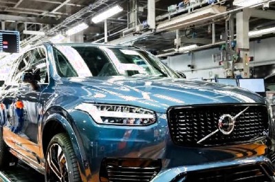 Volvo Rolls Out Final Diesel Model Blue XC9, Will Shift It to Company's Museum in Sweden