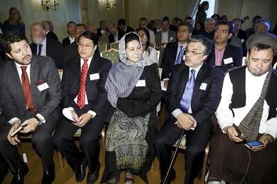 Pakistan hosts Afghan-Taliban talks; US & China officials also present