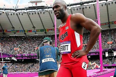 Olympics: Merritt pulls up in 400m qualifying