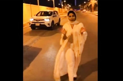 Saudis Probe Woman TV Presenter Over 'Indecent' Dress