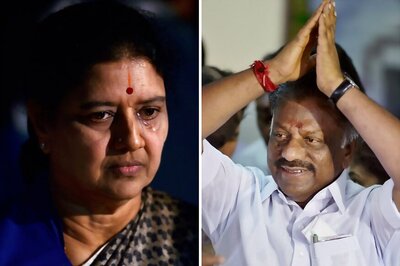 Sasikala vs Panneerselvam: Chinnamma Seeks Time from Court on 'Health Grounds'; Pressure Mounts on Governor