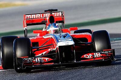 Marussia hand Chilton Abu Dhabi practice chance