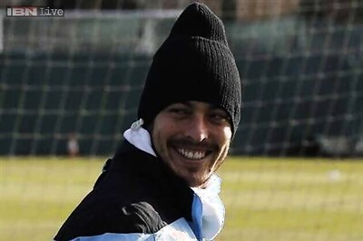 Man City's Silva out for up to month with calf injury