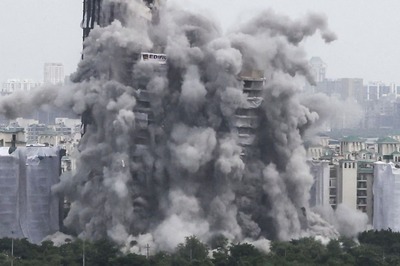 Demolition Hit Walls of Nearby Society, No Harm to Buildings: Blaster Who Pressed Button to Explode Supertech Towers