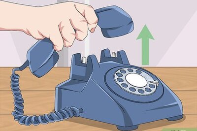 How to Dial a Rotary Phone