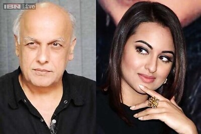 Mahesh Bhatt compliments Sonakshi for her 'maturity'; agrees with her on FIR