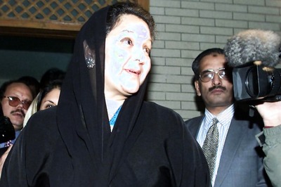 Nawaz Sharif's Wife Kulsoom Suffers Cardiac Arrest in UK