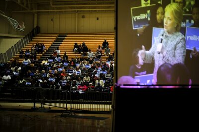 Clinton sets sights on Trump, general election after huge win in South Carolina