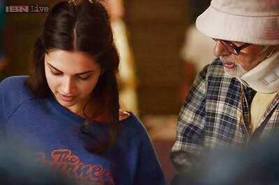'Piku' will take you to the drawing room of a family: Shoojit Sircar