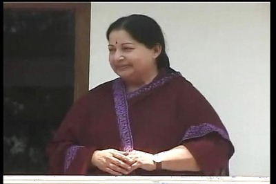 Income tax return case: TN CM Jayalalithaa, Sasikala skip court, judge fumes