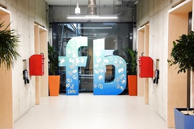 Latest on Facebook: Facebook Starts Sending Privacy Alerts to Users Affected in Cambridge Analytica Scam