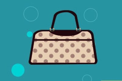 How to Prepare an Emergency School Kit for Girls