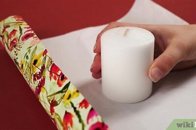 4 Ways to Gift Wrap a Candle with Tissue or Wrapping Paper