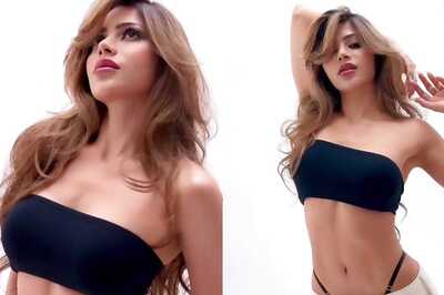 Sexy Video! Nikki Tamboli Flaunts Her Hot Curves In Black Bralette, V-Skirt Combo; Watch