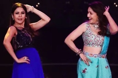 Madhuri Dixit Shakes a Leg With Shehnaaz Gill to 'Badi Mushkil' Song on Dance Deewane 3