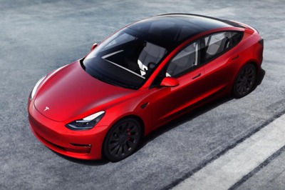 US Government Opens Formal Investigation into 7.65 Lakh Tesla Cars Over Autopilot System