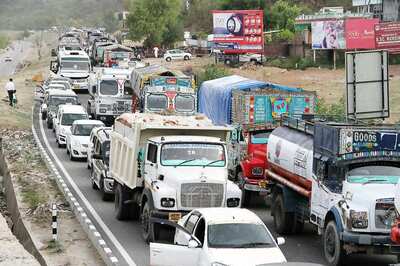 Transporters Protest Losses Due to Kashmir Shutdown