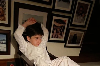 Taimur Ali Khan Is Chilling Like A Nawab In New Pic, Fans Think He 'Looks Just Like Raj Kapoor'