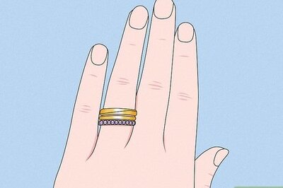 Wearing Rings on Multiple Fingers: Styling Tips, How Many to Wear, & More