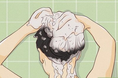 How to Blow Dry Hair With Natural Waves