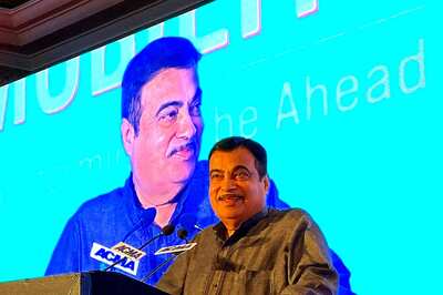 India Aims to Double Auto Industry Size to Rs 15 Lakh Crore by 2024 End: Gadkari