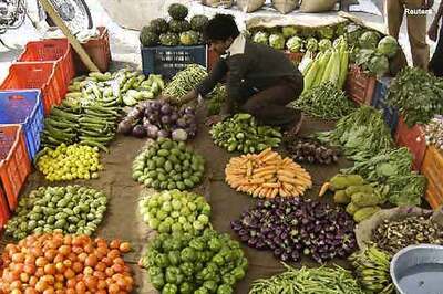 Food inflation accelerates to 16.9 percent