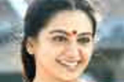 Tamil actress Seetha marries TV actor Sathish