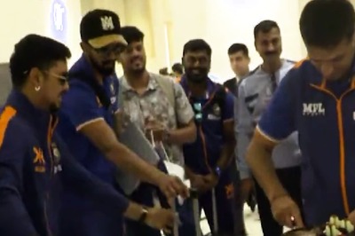 WATCH: Rahul Dravid's Birthday Cake Nearly Ruined by Ishan Kishan, Alert KL Rahul Saves the Day