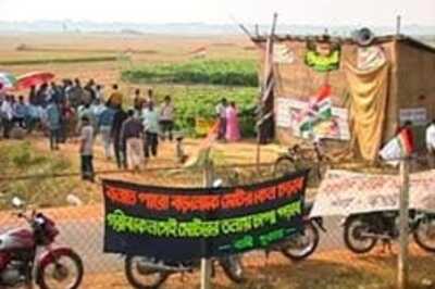 Four blasts rock Tata's Singur land