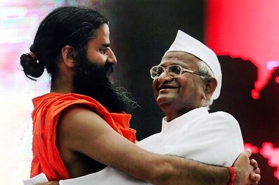 Anna, Ramdev attack govt on corruption